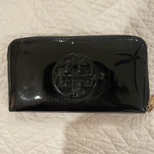 Tory Burch patent leather wallet